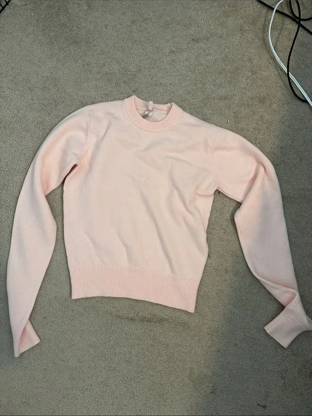 New Skims baby pink sweater medium